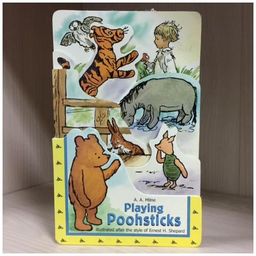 Buku Playing Poohsticks