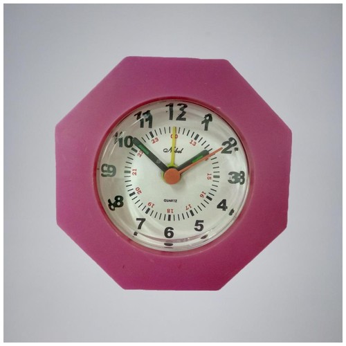 jam meja analog bentuk prisma - pink
