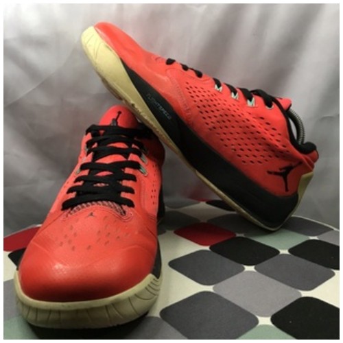 Sepatu Sneakers Nike Air Jordan Bekas / Second - Red Orange